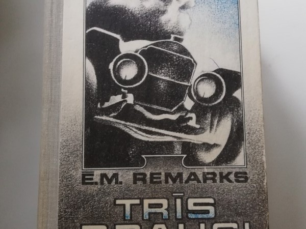 Trīs draugi