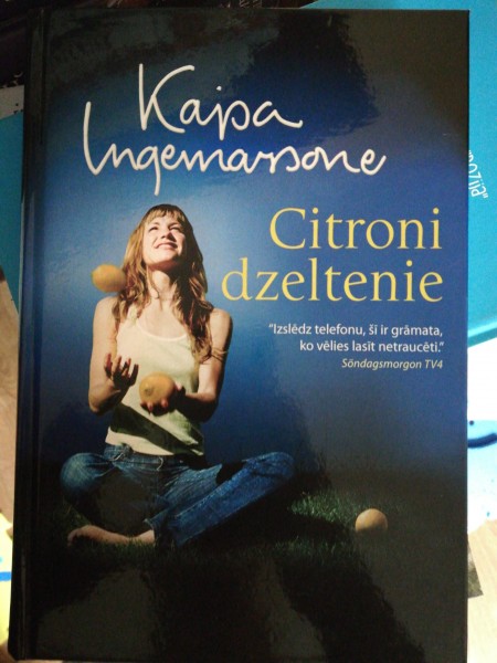 Citroni dzeltenie