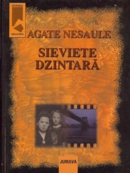 Sieviete dzintarā