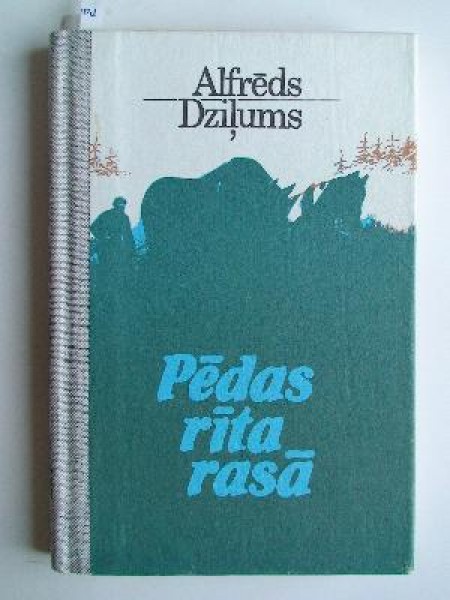 Pēdas rīta rasā 