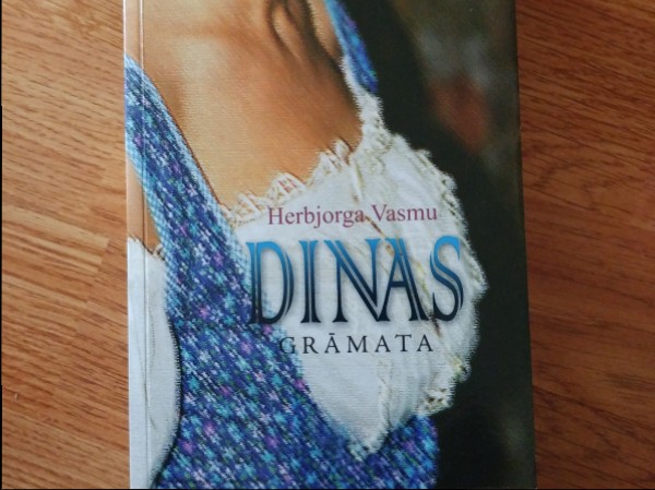 Dinas grāmata