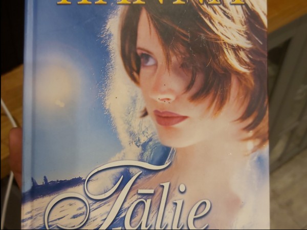 Tālie krasti
