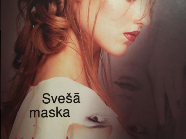 Svešā maska
