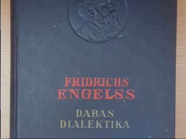 Dabas dialektika