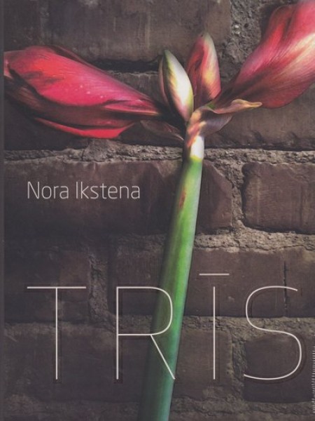 Trīs