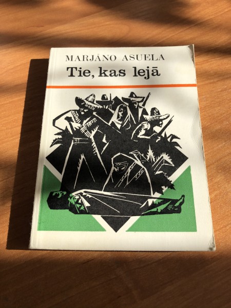 Tie, kas lejā