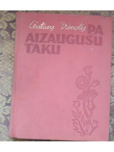 Pa aizaugušu taku