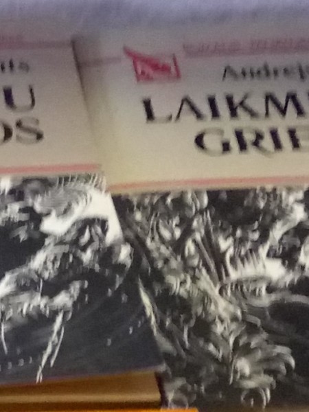Laikmetu griežos