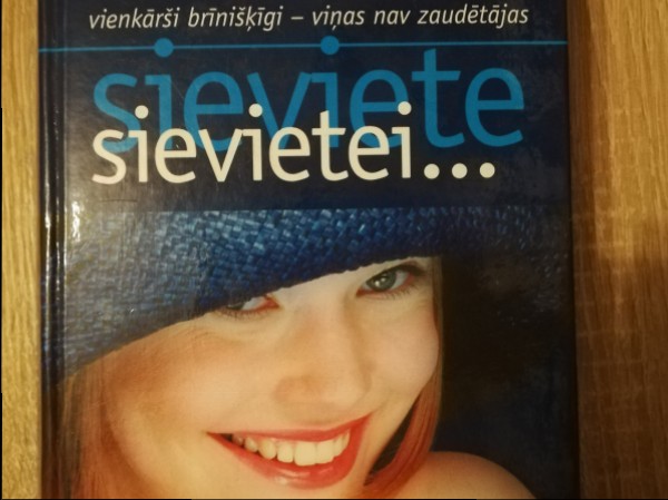 Sieviete sievietei