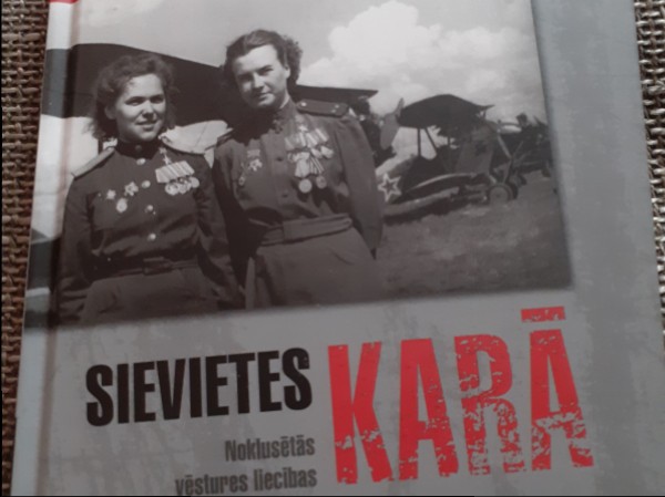 Sievietes karā