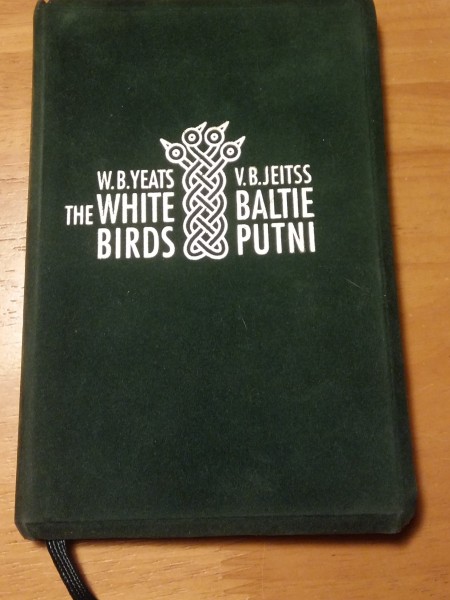 Baltie putni