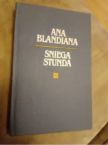 Sniega stunda
