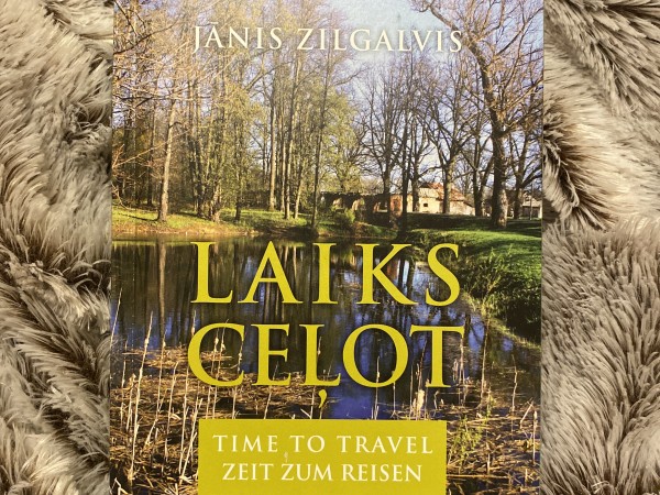 Laiks ceļot