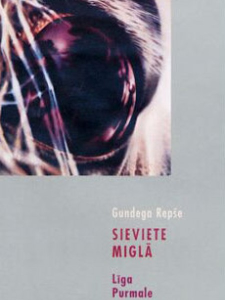 Sieviete miglā