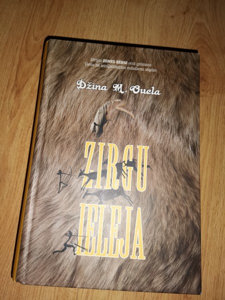 Zirgu ieleja