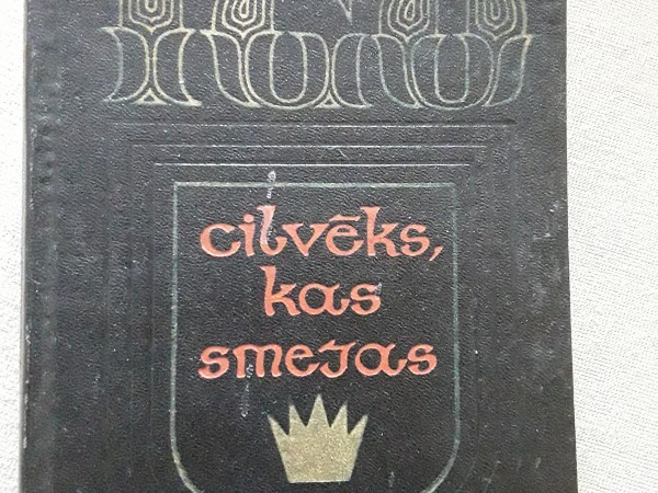 Cilvēks kas smejas