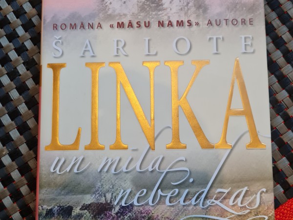Un mīla nebeidzas