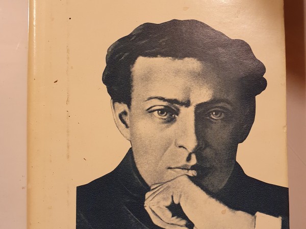 Vahtangovs