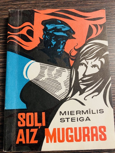 SOĻI AIZ MUGURAS
