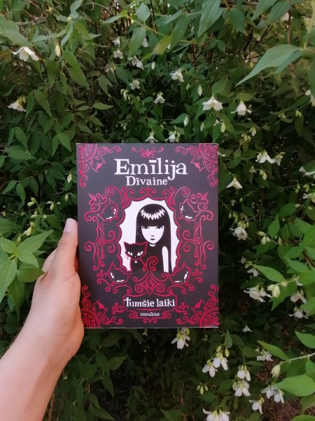 Emīlija dīvaine 