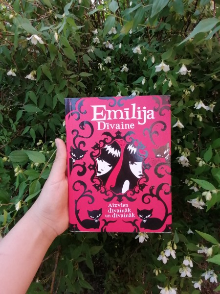 Emīlija dīvaine 