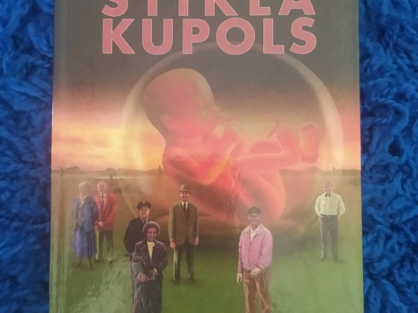 Stikla kupols