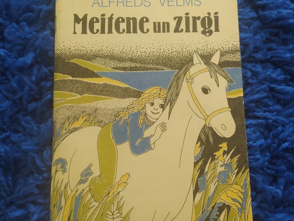 Meitene un zirgs