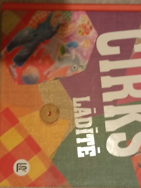Cirks lādītē