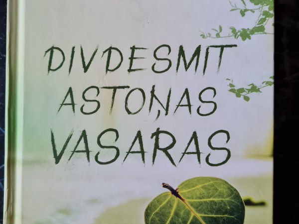 Divdesmit astoņas vasaras