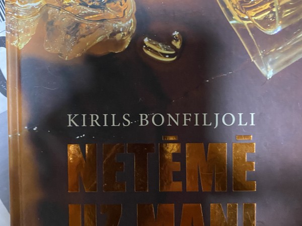 Netēmē uz mani