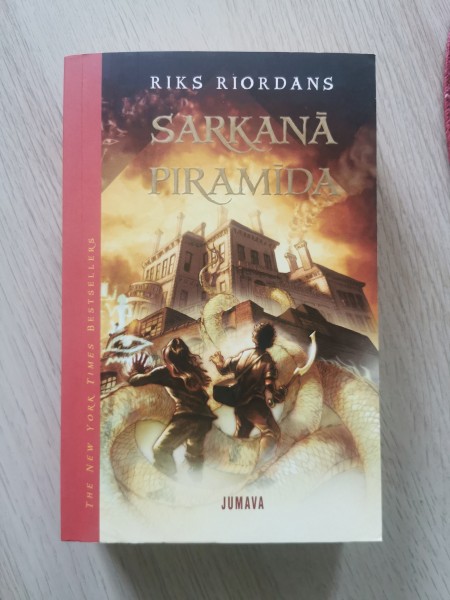 Sarkanā pirmamīda