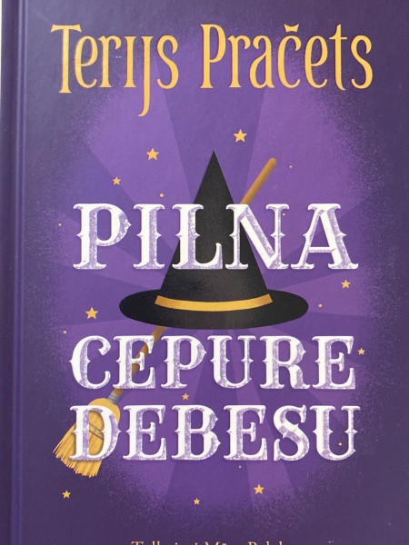 Pilna cepure debesu