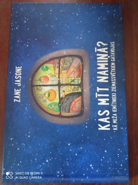 Kas mīt namiņā