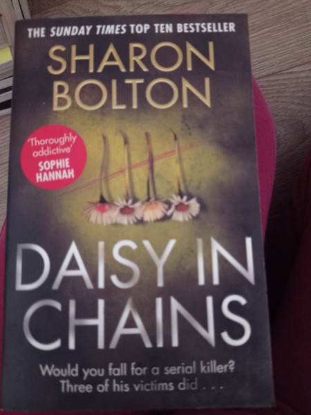 Daisy in chains