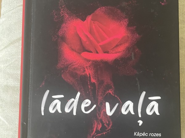 Lāde vaļā