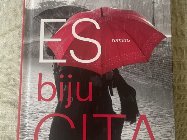 Es biju cita