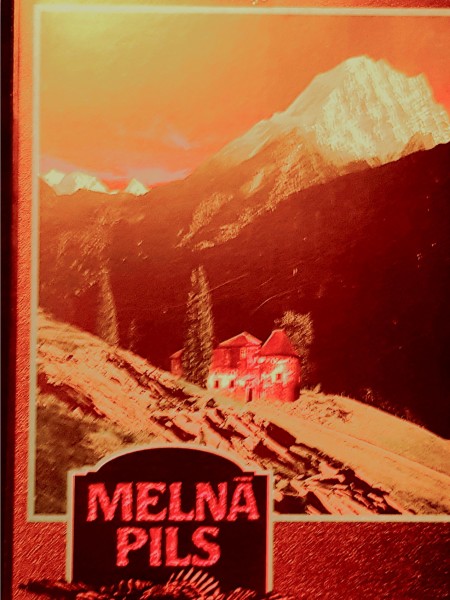 Melnā pils