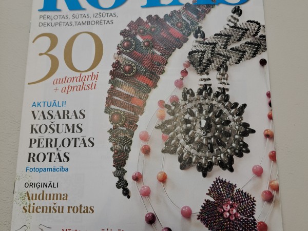 Pasdarinātas rotas
