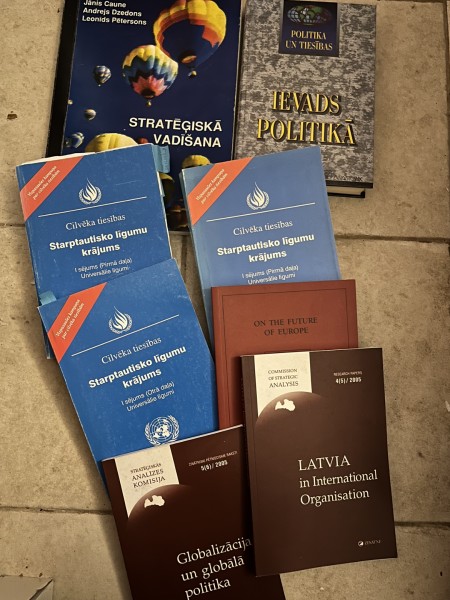 Ievadas politikā