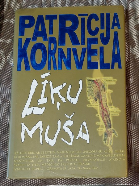 Līķu muša