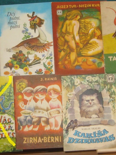 GRĀMATU MIXLIS 17
