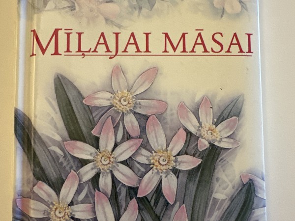 Mīļajai māsai