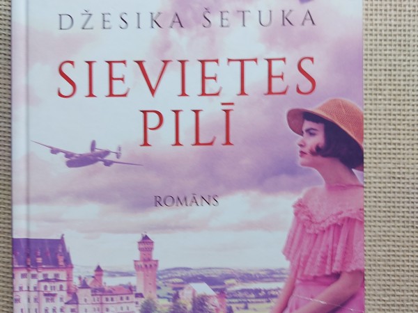Sievietes pilī