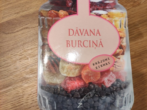 Dāvana burciņā