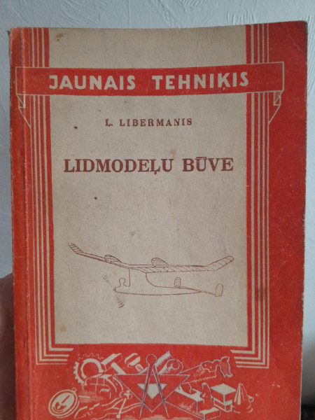Lidmodeļu būve