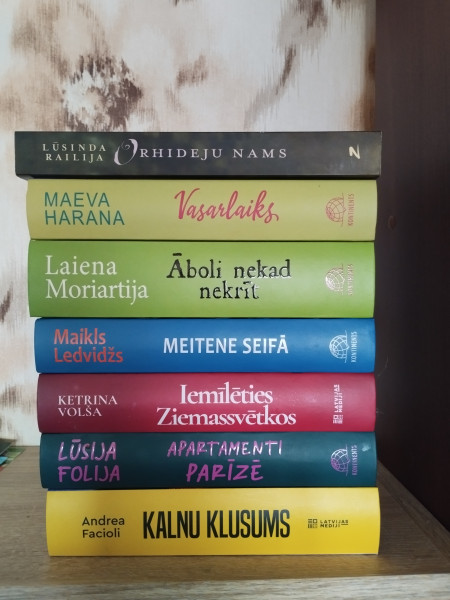 Apartamenti parīzē,Meitene seifā,Kalnu klusums