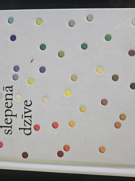 Krāsu slepenā dzīve