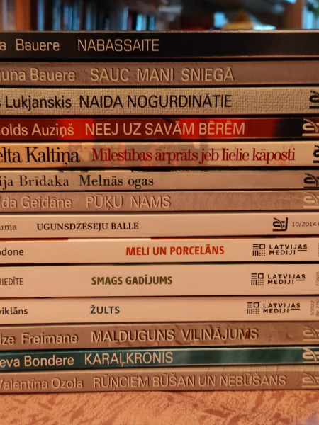 Sauc mani sniegā u.c.