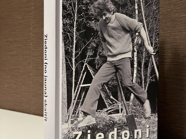 Ziedoni (no jauna) skaitīt