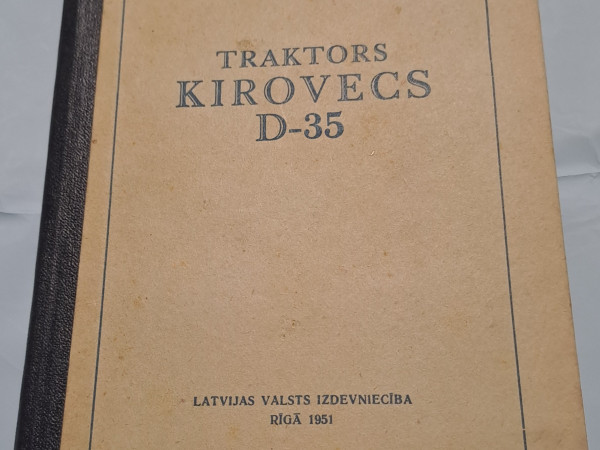 Traktors KIROVECS D-35